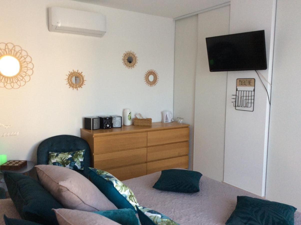 Le Claouraous Calme Bed & Breakfast Canet  Екстериор снимка
